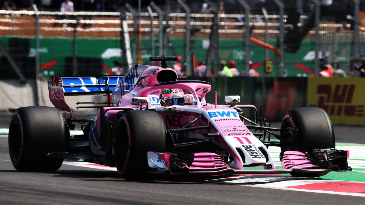 Sergio Pérez v tréninku v Mexiku