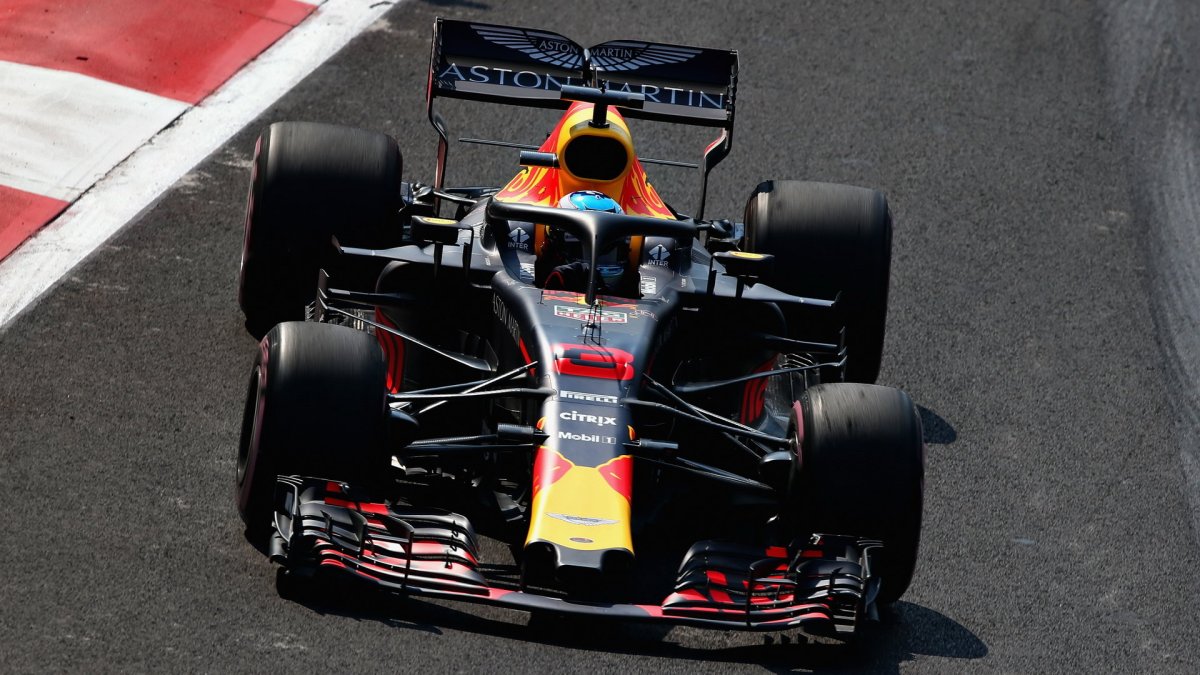 Daniel Ricciardo v tréninku v Mexiku