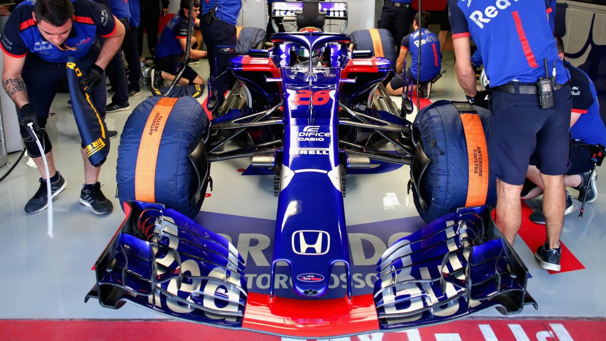 Brendon Hartley v tréninku v Mexiku