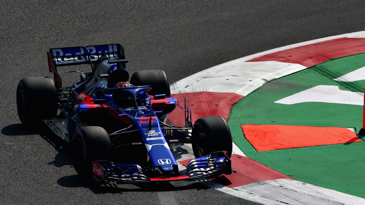 Brendon Hartley v tréninku v Mexiku