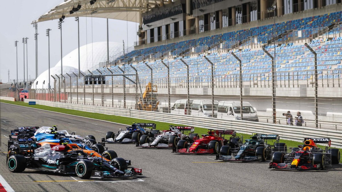 Prezentace jezdců - první předsezonní testy v Bahrajnu