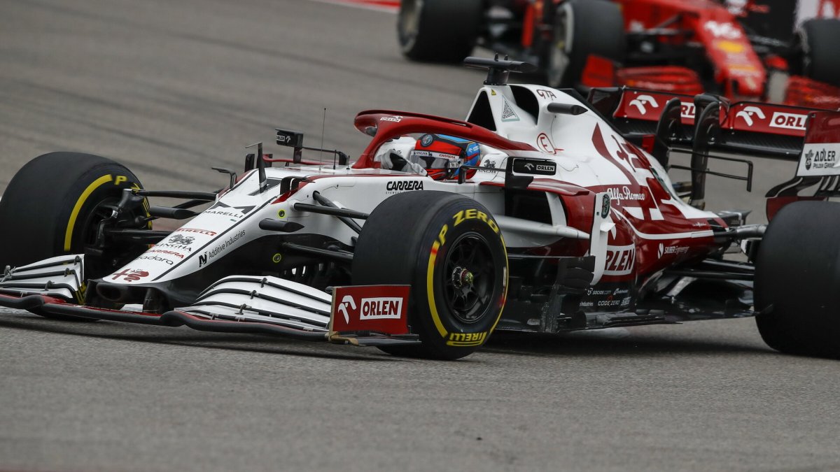 Kimi Räikkönen v závodě v Soči