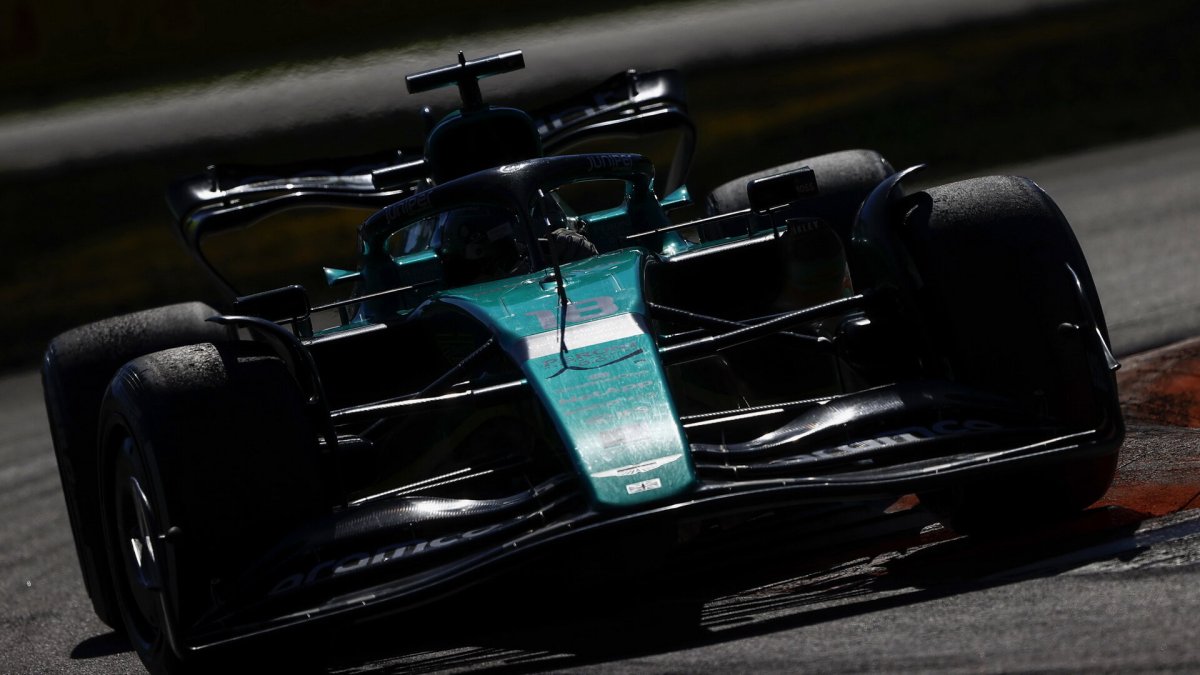 Lance Stroll v závodě na Monze