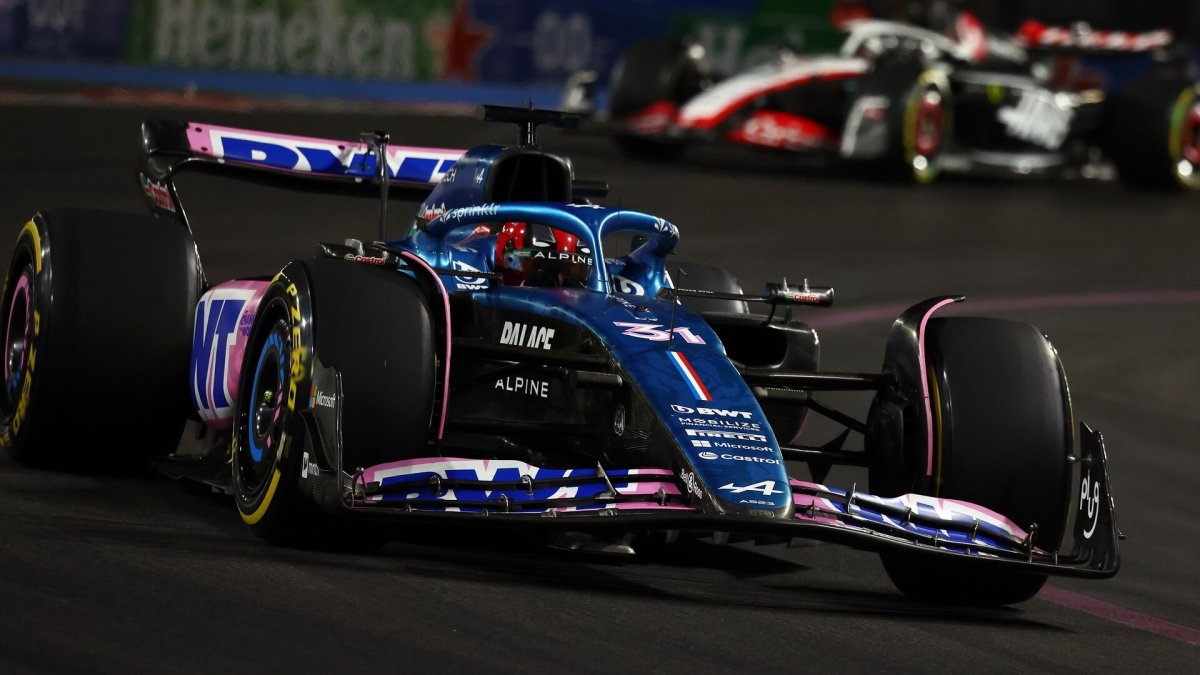 Esteban Ocon v závodě v Las Vegas