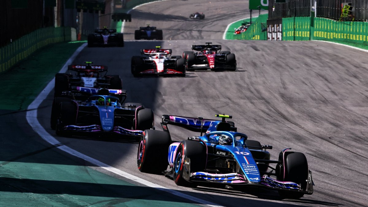 Pierre Gasly v závodě v Brazílii