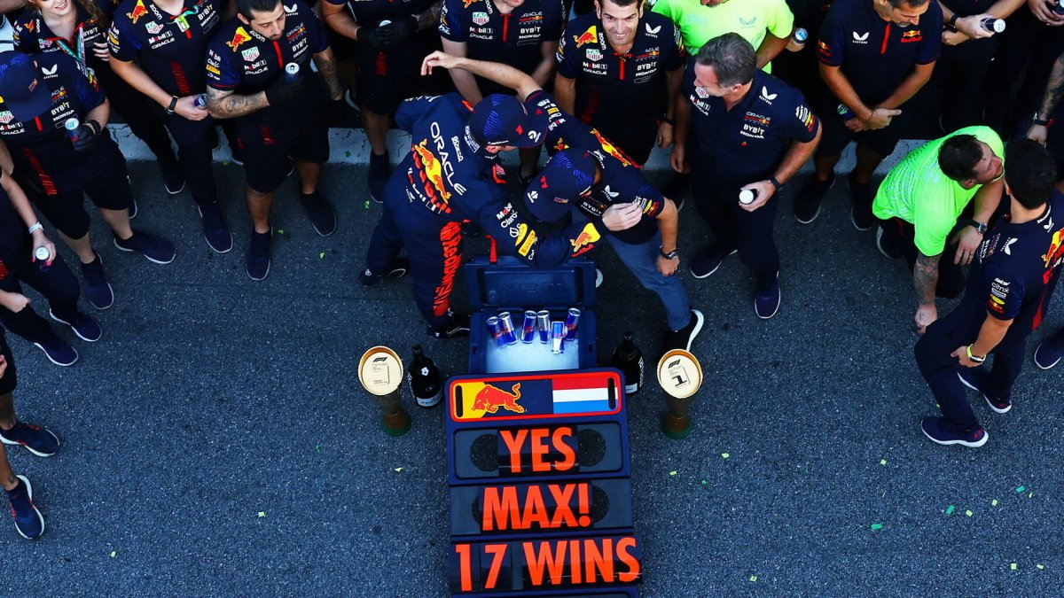 Max Verstappen slaví opět úspěšný víkend v závodě v Brazílii