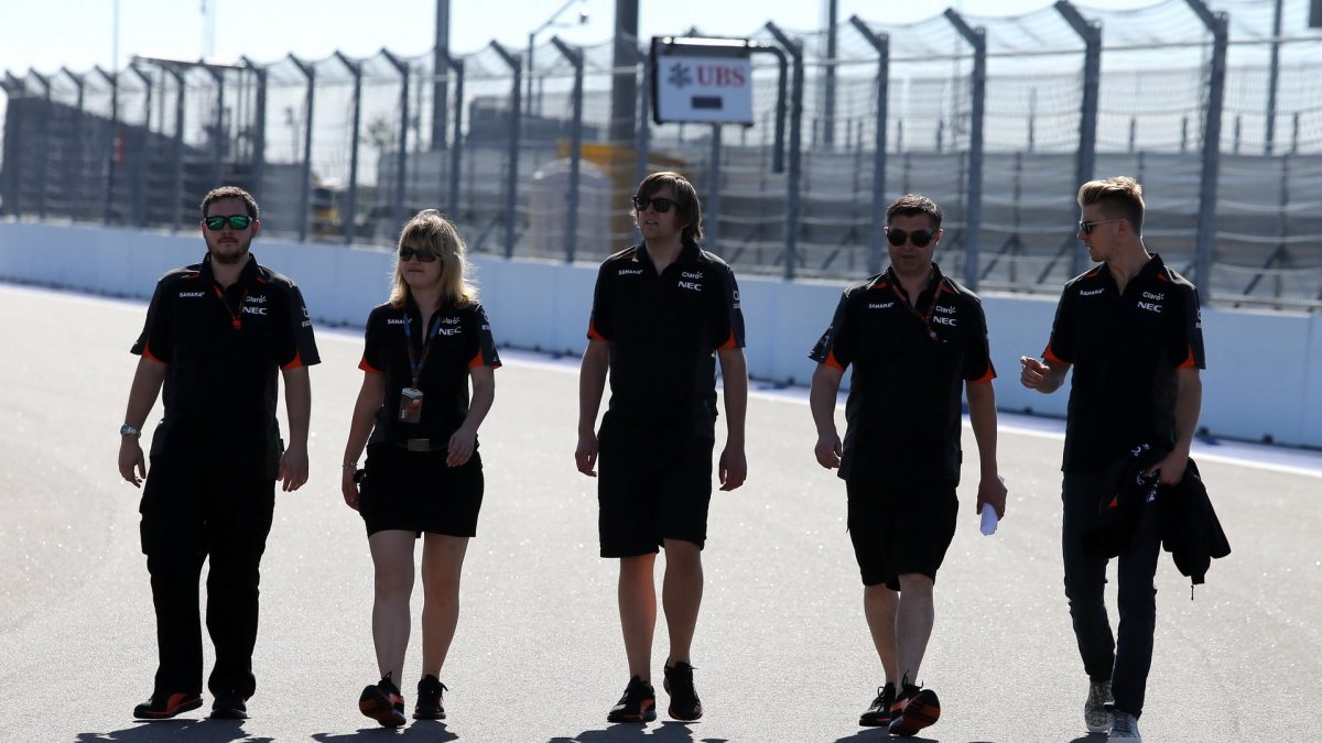 Nico Hülkenberg si prochází trať v Soči