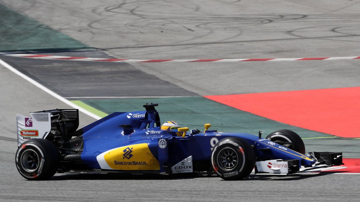 Marcus Ericsson v závodě v Barceloně