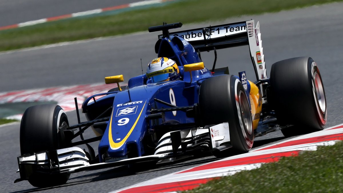 Marcus Ericsson v závodě v Barceloně