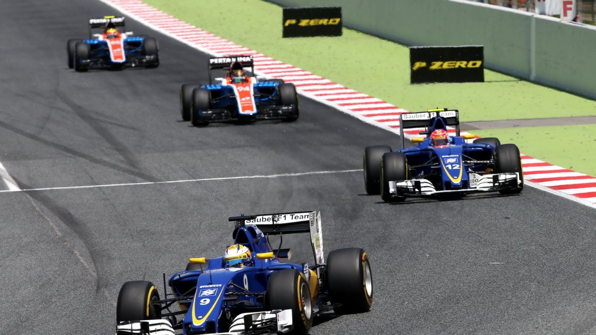 Marcus Ericsson Felipe Nasr v závodě v Barceloně