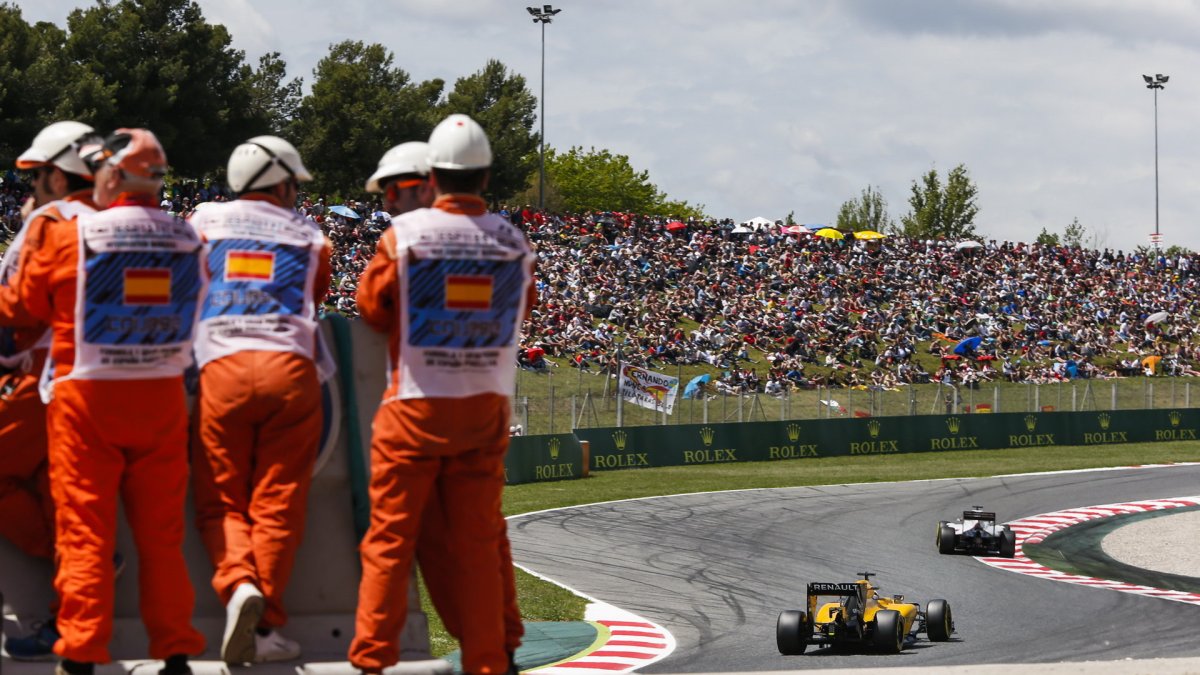 Kevin Magnussen při kvalifikaci v Barceloně
