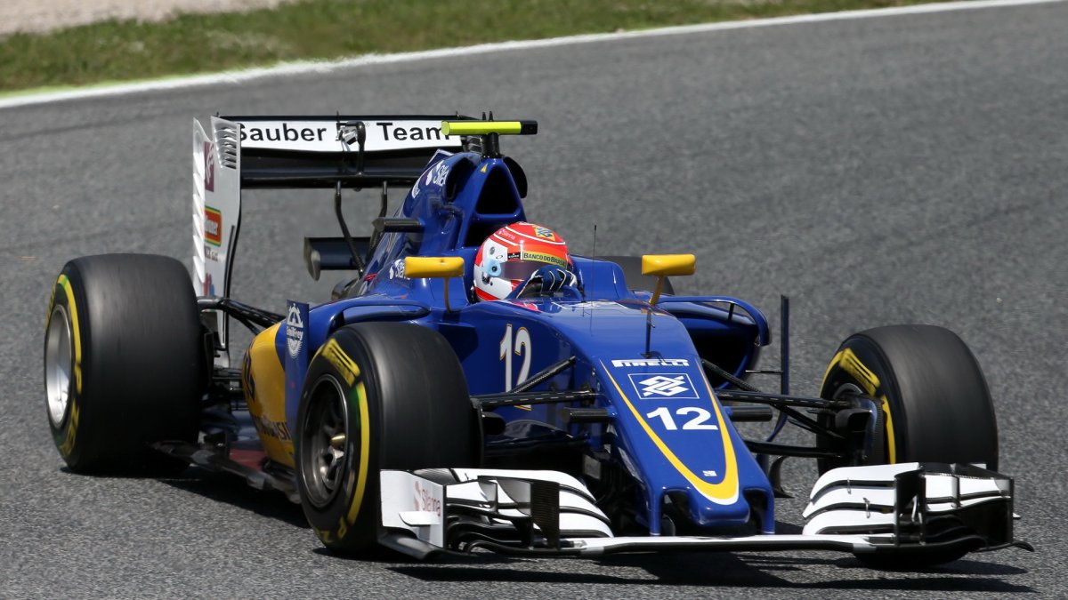 Felipe Nasr při kvalifikaci v Barceloně
