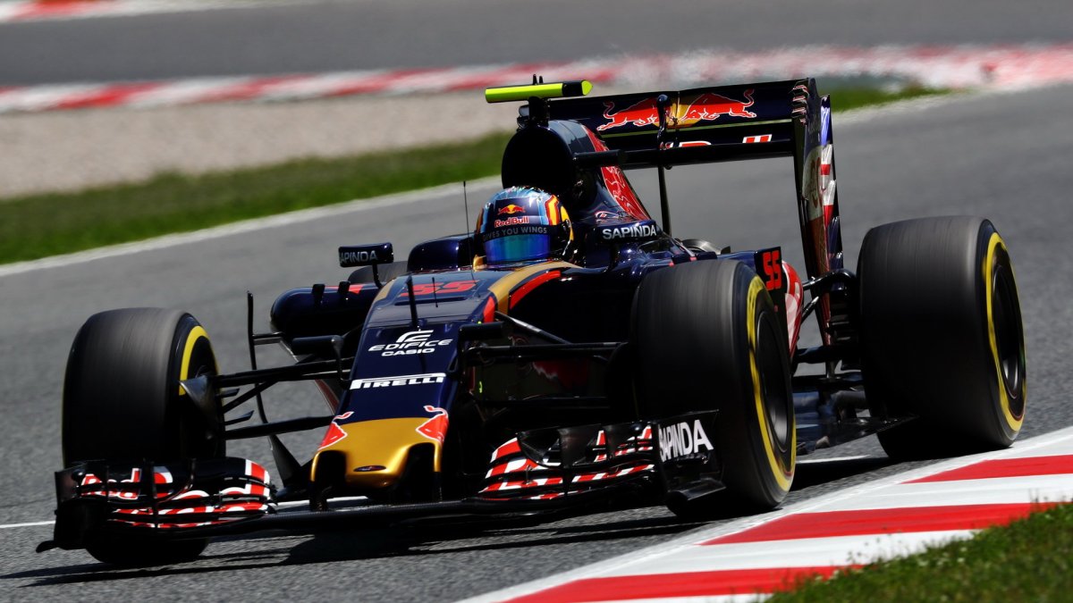 Carlos Sainz při kvalifikaci v Barceloně