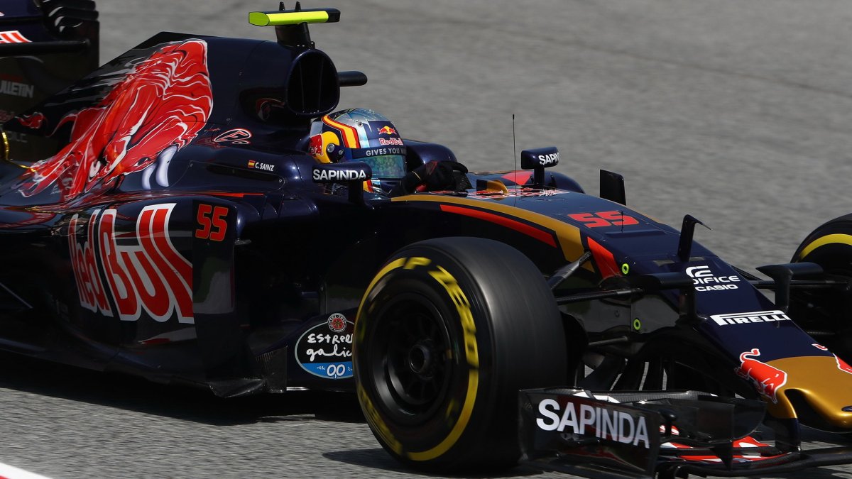 Carlos Sainz při kvalifikaci v Barceloně