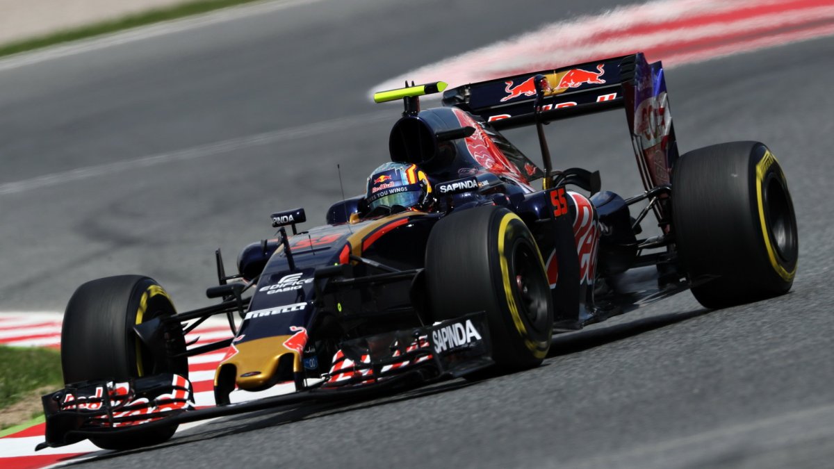 Carlos Sainz při kvalifikaci v Barceloně