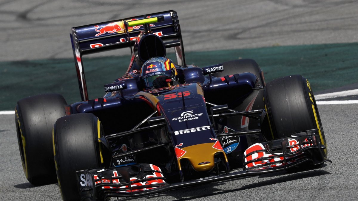 Carlos Sainz při kvalifikaci v Barceloně