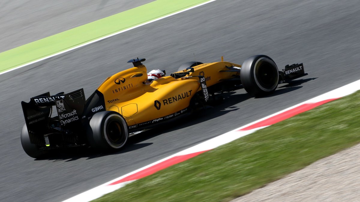 Kevin Magnussen při tréninku v Barceloně