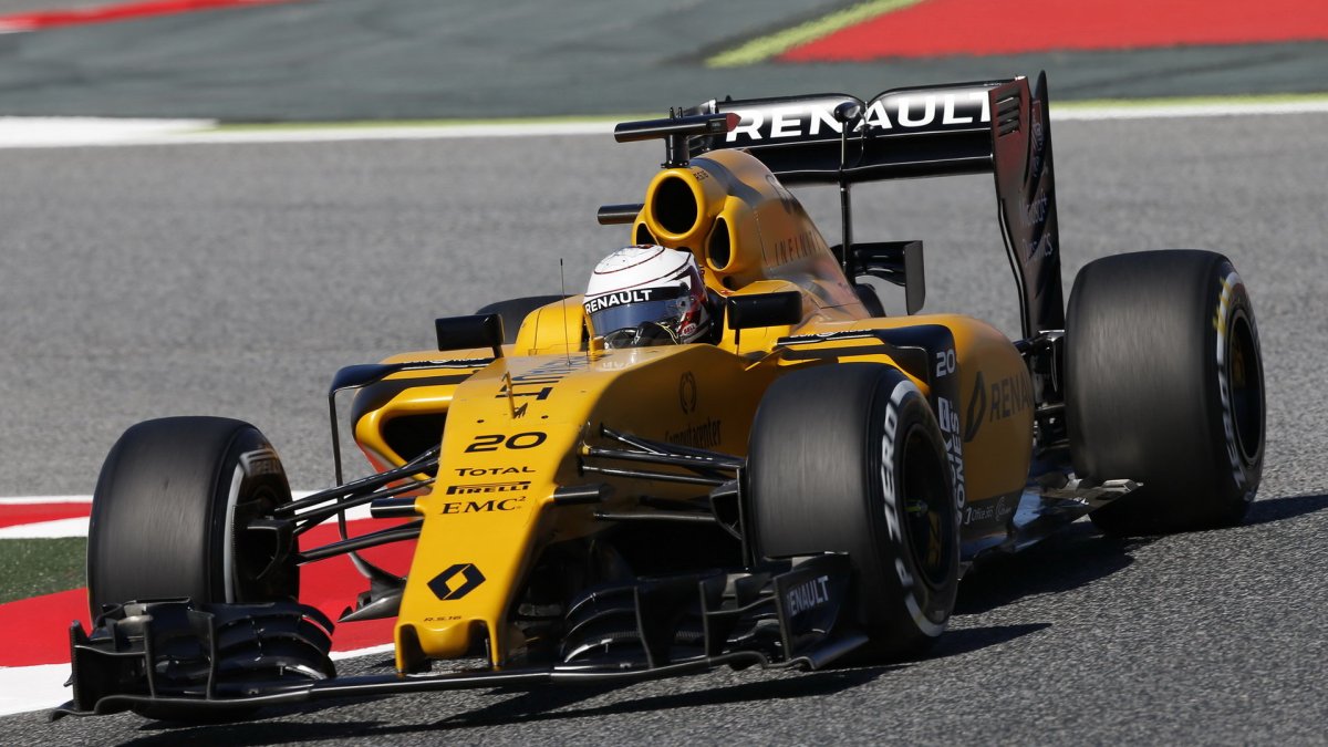 Kevin Magnussen při tréninku v Barceloně
