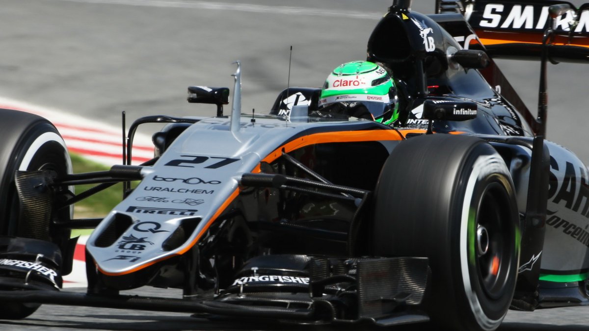 Nico Hülkenberg při tréninku v Barceloně