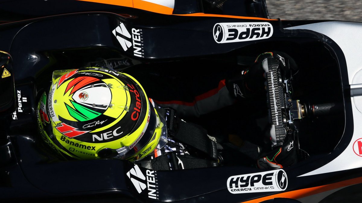 Sergio Pérez při tréninku v Barceloně