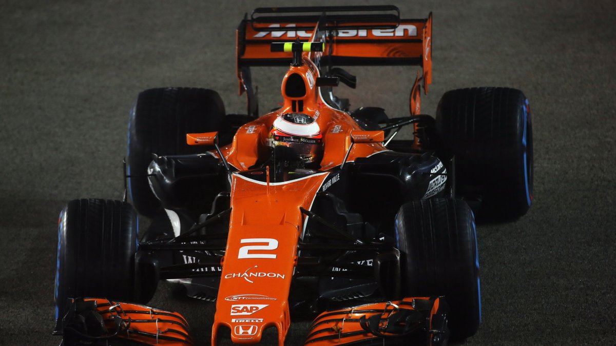 Stoffel Vandoorne v závodě v Singapuru