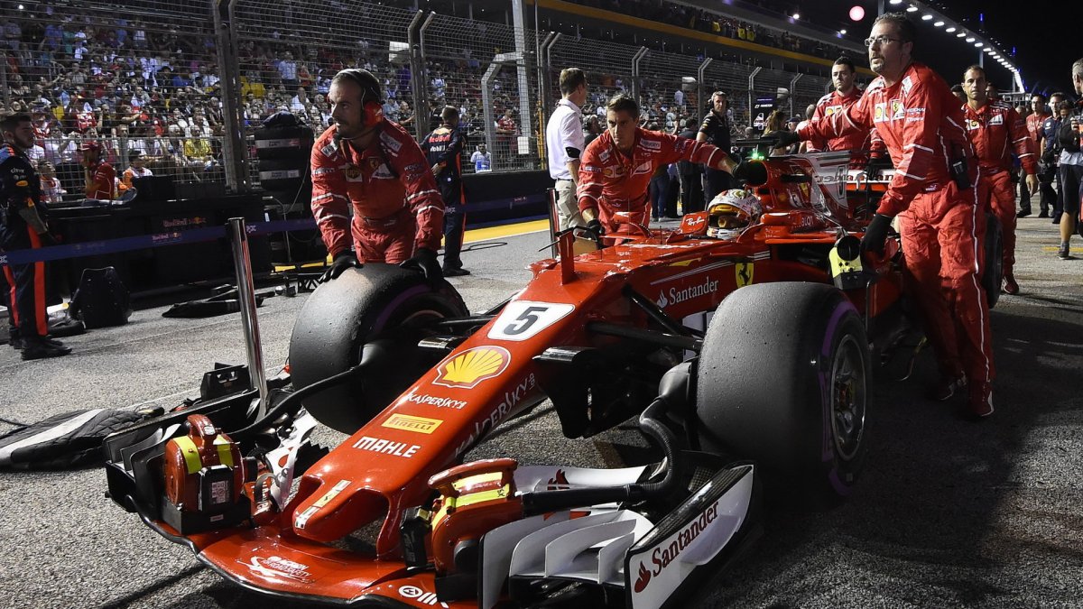 Sebastian Vettel před závodem v Singapuru