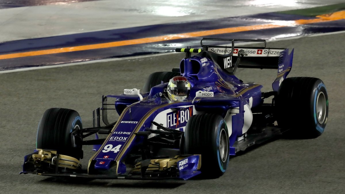 Pascal Wehrlein v závodě v Singapuru