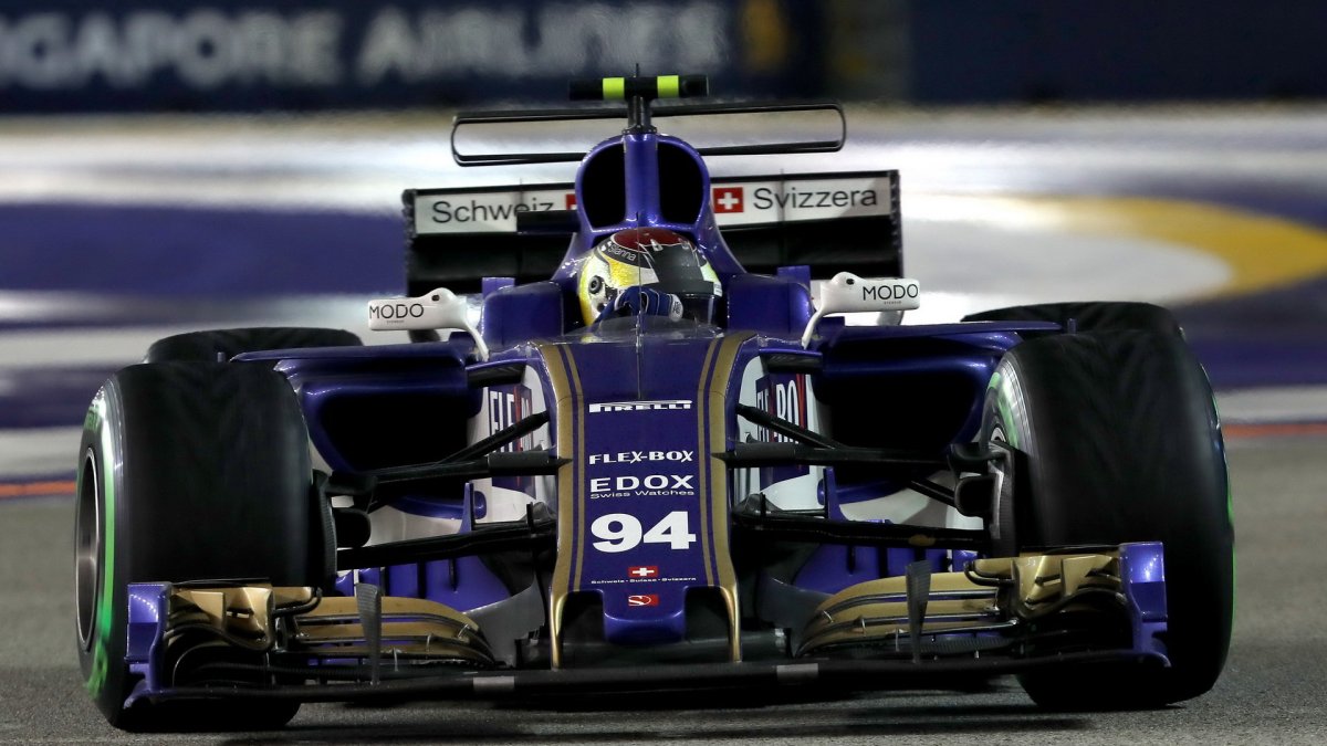Pascal Wehrlein v závodě v Singapuru