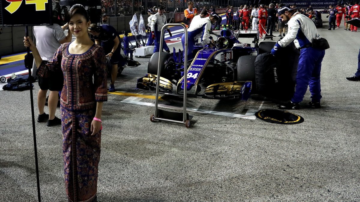 Pascal Wehrlein před závodem v Singapuru