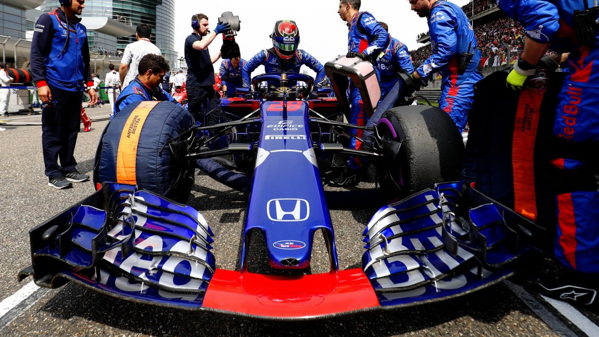 Brendon Hartley před závodem v Číně