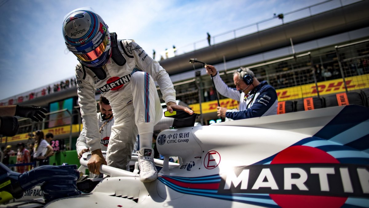 Sergej Sirotkin před závodem v Číně