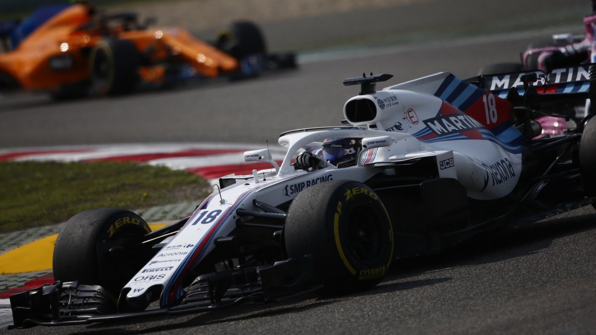 Lance Stroll v závodě v Číně