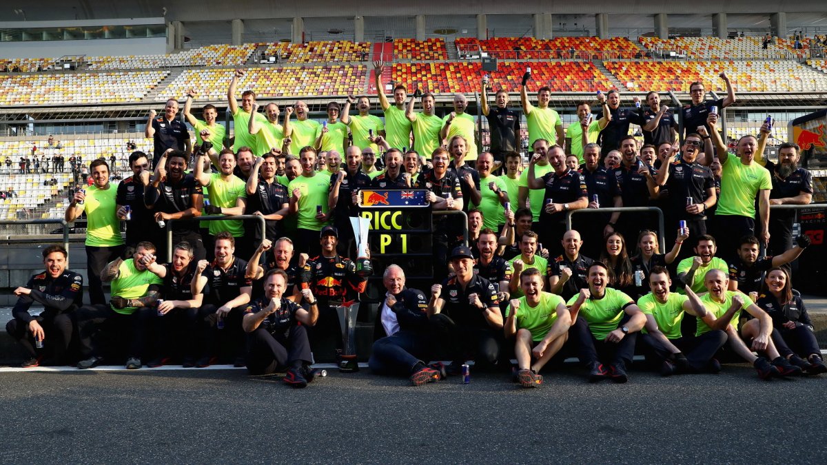 Daniel Ricciardo se velmi těšil se svým týmem z vítězství v závodě v Číně