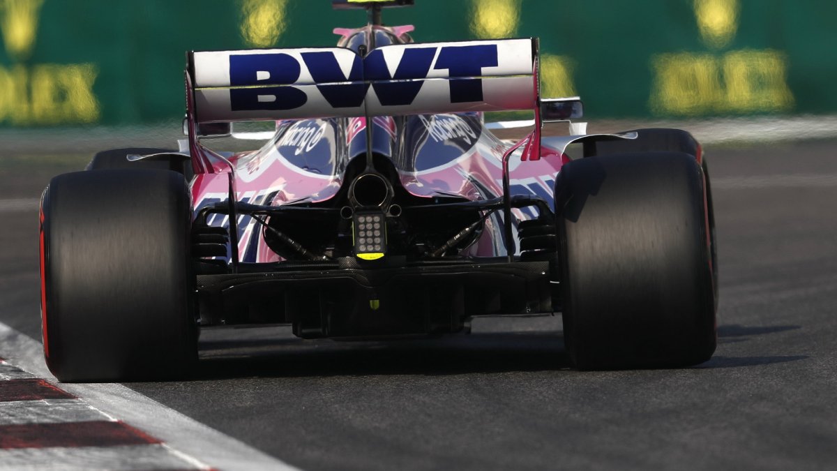 Sergio Pérez v kvalifikaci v Abú Zabí