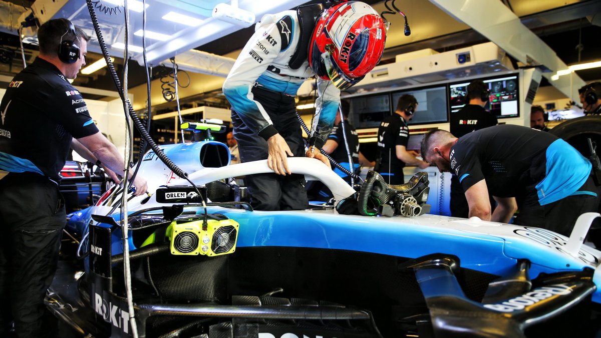 Robert Kubica v tréninku v Abú Zabí