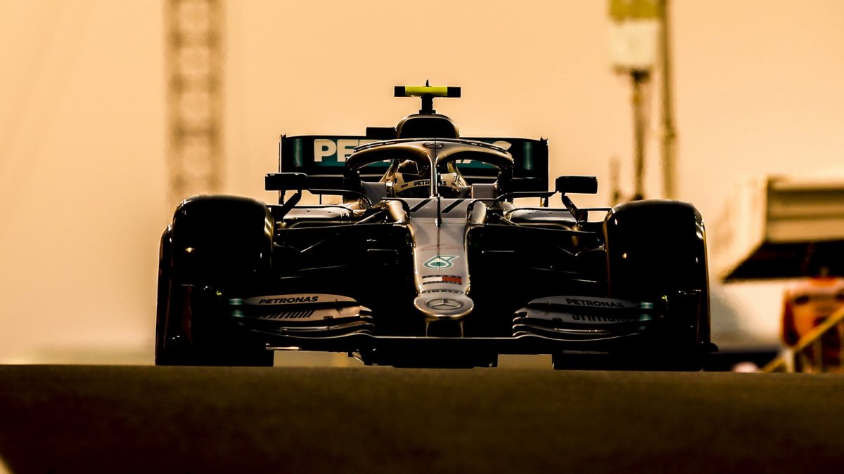 Valtteri Bottas v kvalifikaci v Abú Zabí
