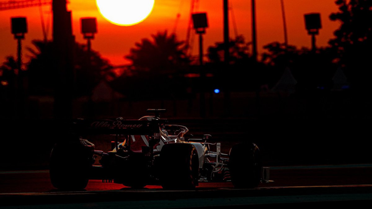 Kimi Räikkönen v tréninku v Abú Zabí