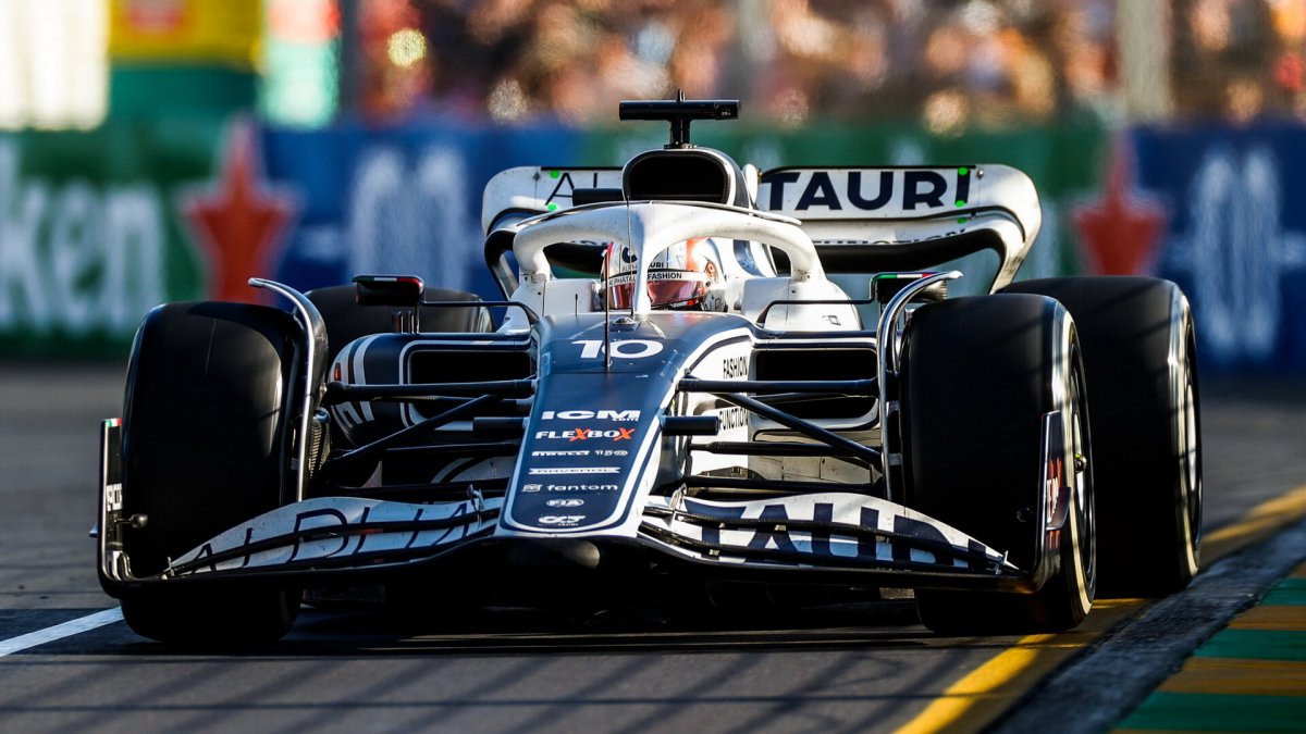 Pierre Gasly v závodě v Melbourne