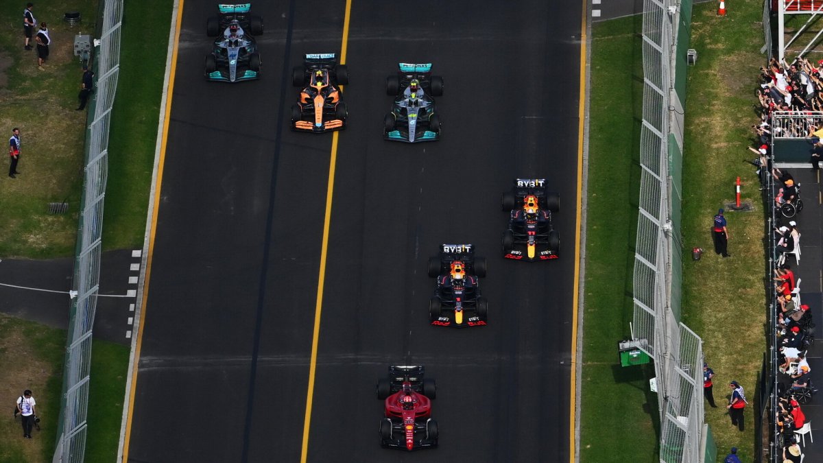 Start závodu v Melbourne