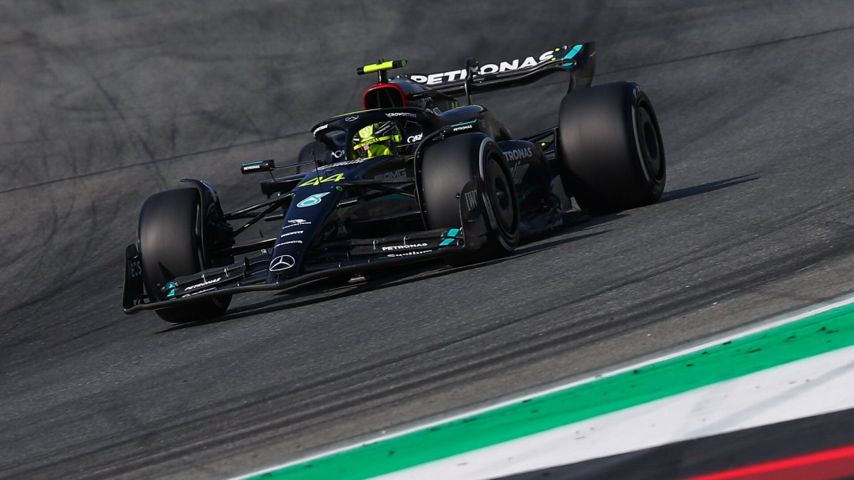 Lewis Hamilton v závodě v Monze
