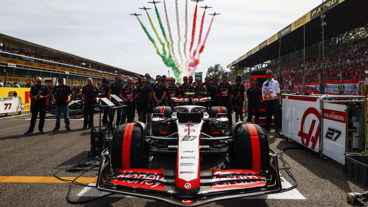 Nico Hülkenberg před závodem v Monze