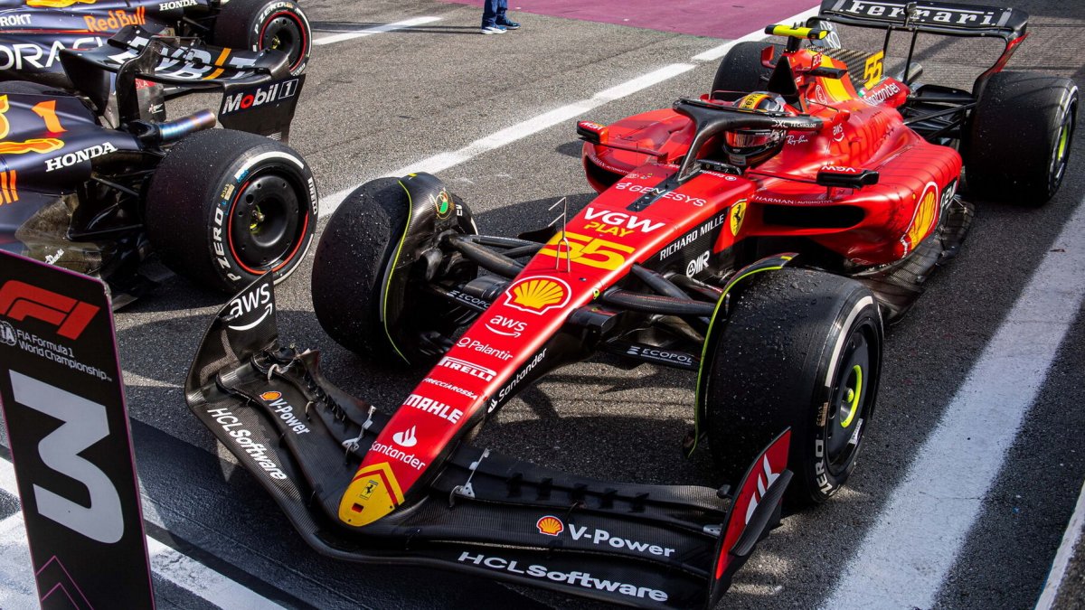 Carlos Sainz si dojel pro třetí místo v závodě v Monze