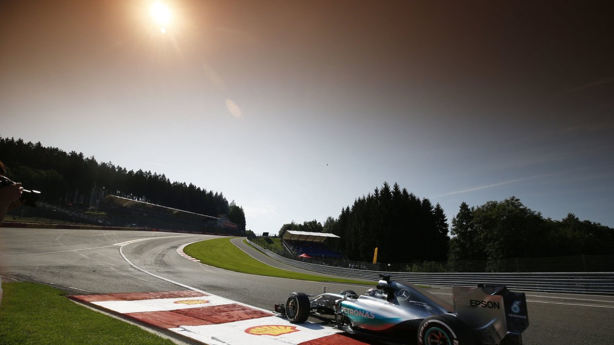 Mercedes ovládl kvalifikaci na GP Belgie 2015 na okruhu Spa Francorchamps