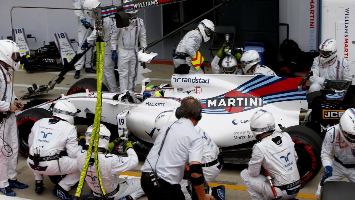 Felipe Massa v závodě v Silverstone