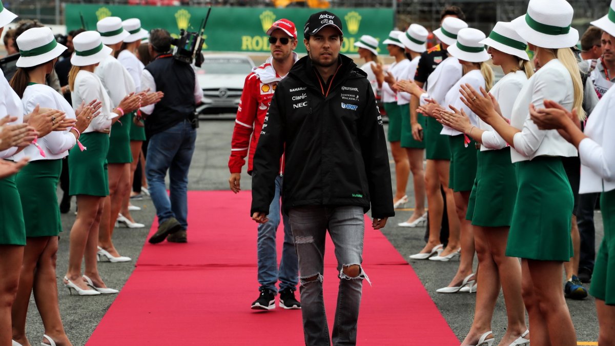 Sergio Pérez a Sebastian Vettel při prezentaci před závodem v Silverstone