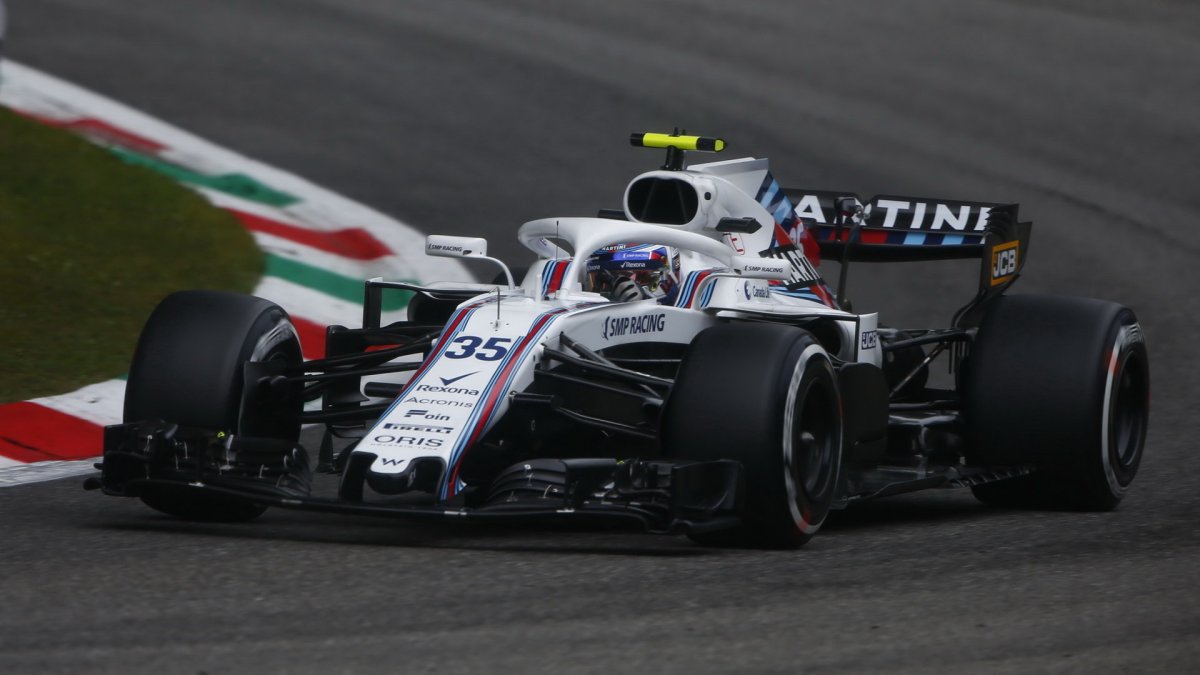 Sergej Sirotkin při pátečním tréninku na Monze