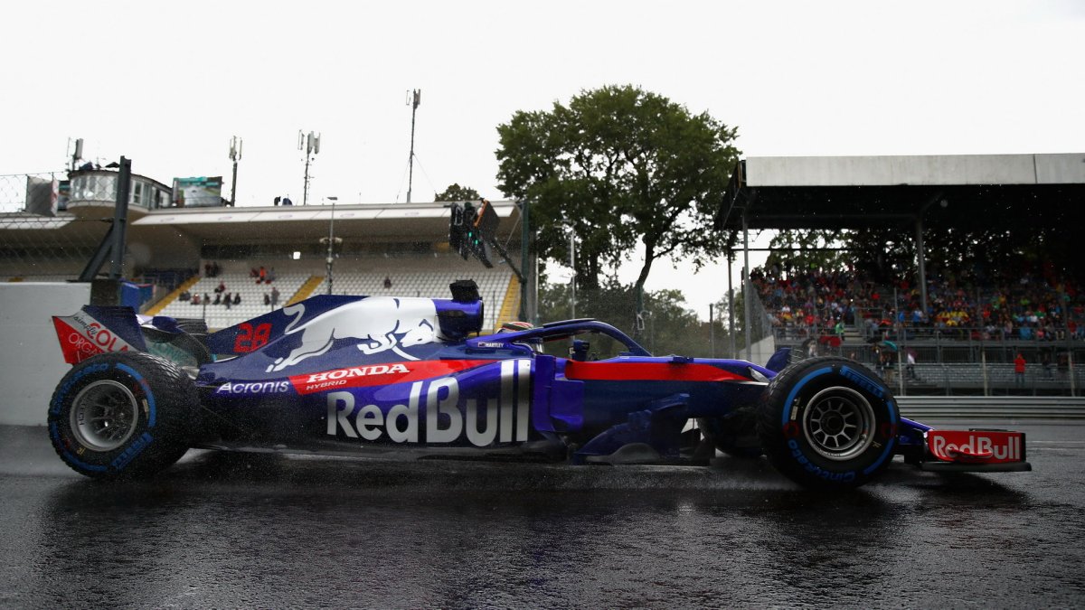 Brendon Hartley při pátečním deštivém tréninku na Monze