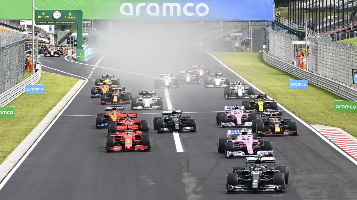 Start závodu v Maďarsku