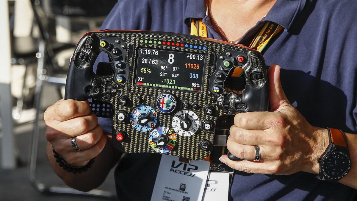 Volant vozu Alfa Romeo C41 v Kataru