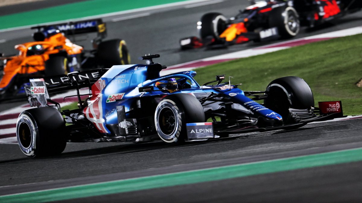 Fernando Alonso v závodě v Kataru